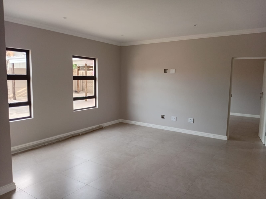 To Let 2 Bedroom Property for Rent in Cambridge West Eastern Cape